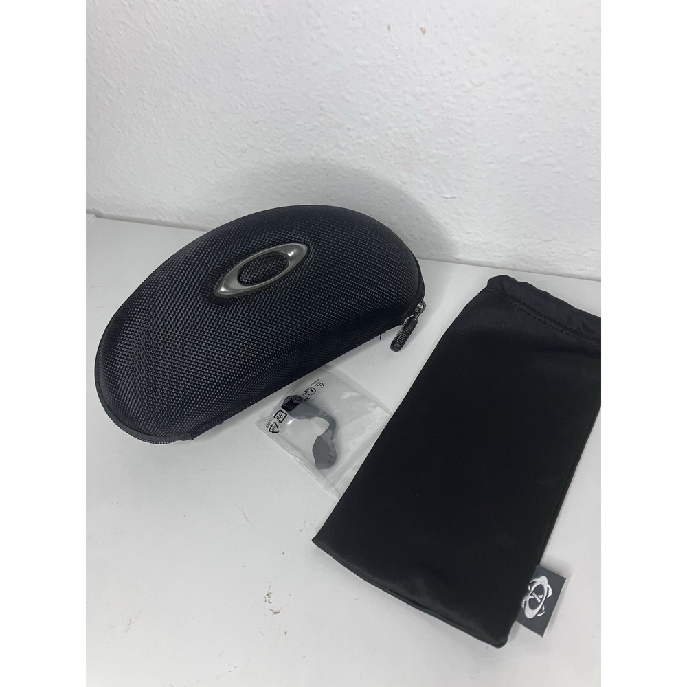 Oakley Sunglasses Textured Hard Clamshell Zip Case Micro Bag Black - Excellent